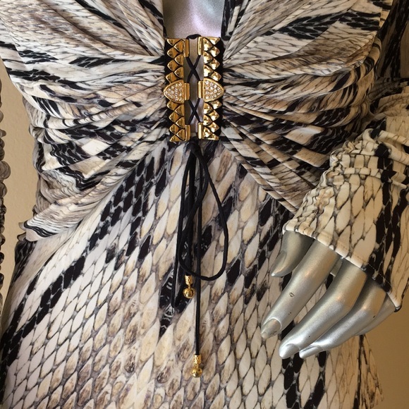 ROBERTO CAVALLI | Snake Print Long Sleeve Top - Picture 6 of 16